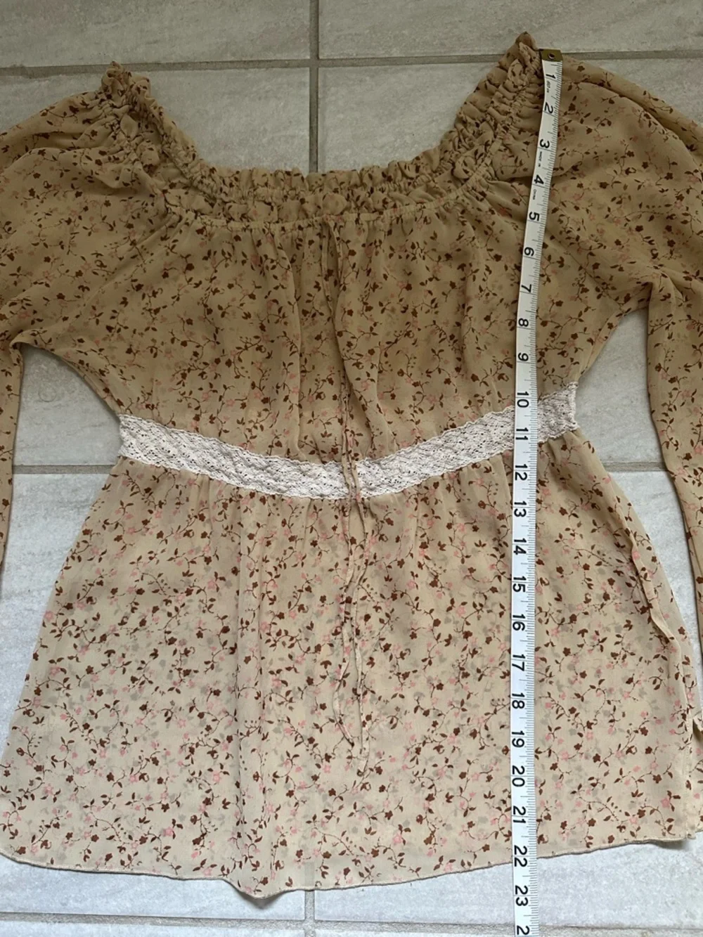 Guess Jeans Boho Peasant Blouse Cottagecore Whimsical Cream Lace Trim Size S - Picture 10 of 11